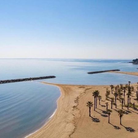F2/4 Pers Plage-Commerces A Pieds-Parking Prive Saint Aygulf Exterior photo